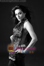 Shikha Puri new hot sexy babe in Bollywood.jpg